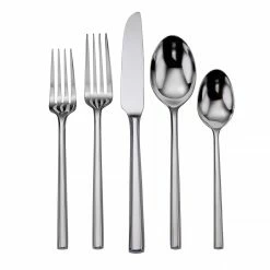 Oneida 18/10 Stainless Steel 20-Piece Flatware Set | Diameter