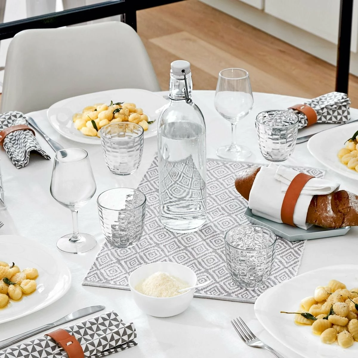 Bormioli Rocco 33.75oz Emilia Glass Bottle 11 Bormioli Rocco 33.75oz Emilia Glass Bottle - Image 9