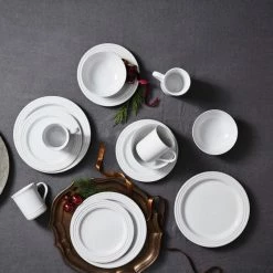 Le Creuset 10.5" Dinner Plates - Set Of 4 | White -Dinnerware Sales 8937scr befa34ca826c111 1