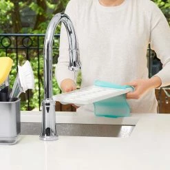 OXO Good Grips No-Spill Ice Cube Tray -Dinnerware Sales gg 1132080 9