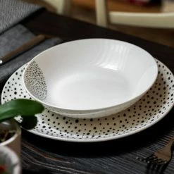 Tognana Metropolis Collection 18-piece Dinnerware Set | Graphic -Dinnerware Sales graphic8