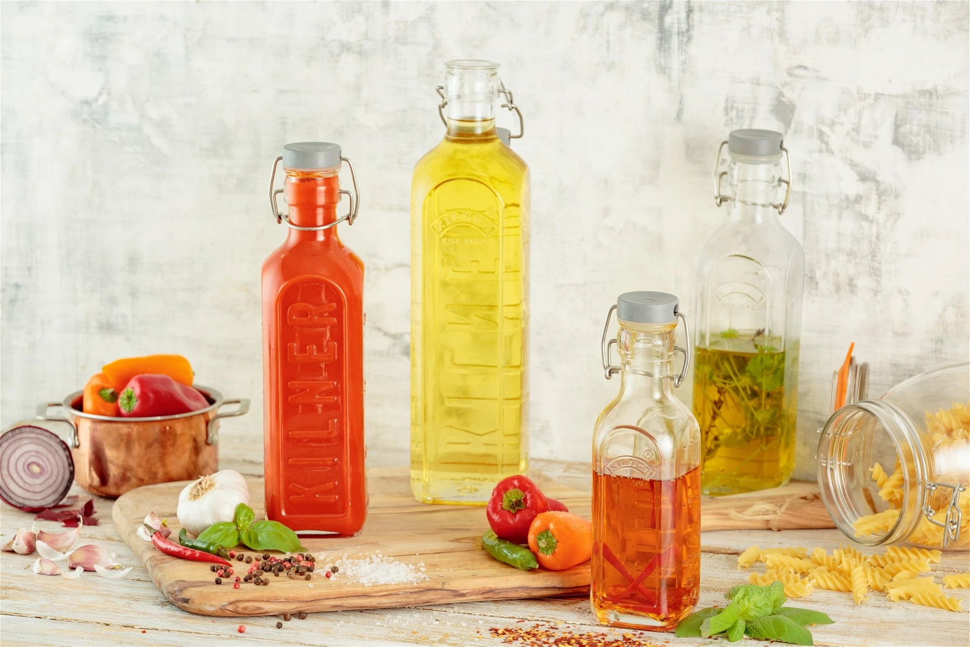 Kilner Swing Top Glass Bottle | 1L 6 Kilner Swing Top Glass Bottle | 1L - Image 4