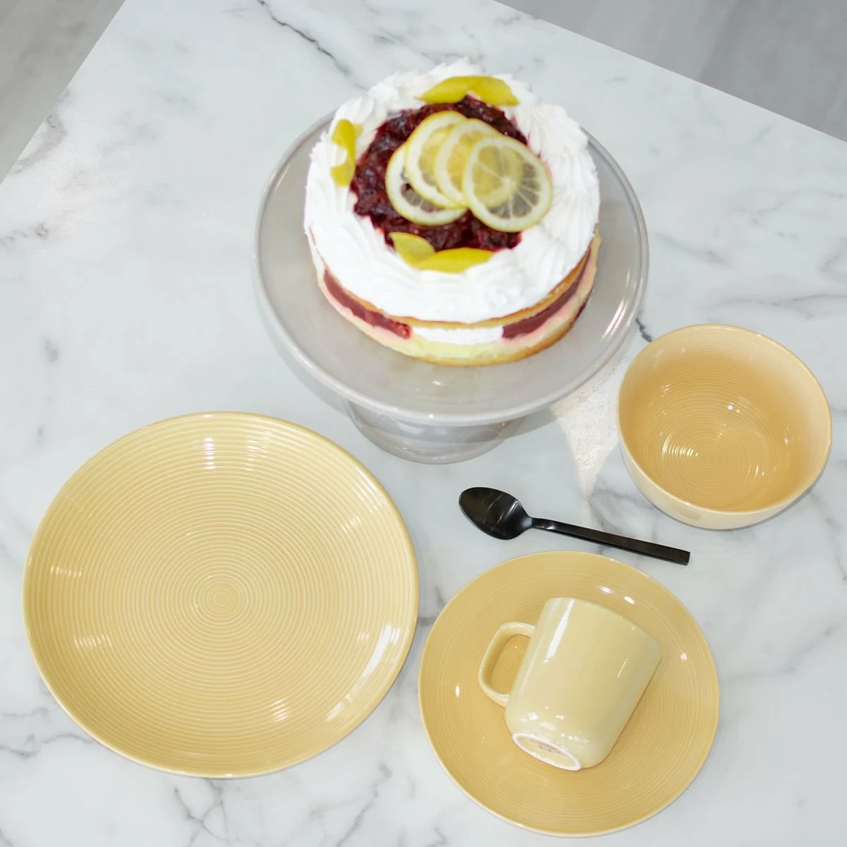 Everything Kitchens Modern Colorful Neutrals - Rippled 10.5" Dinner Plates (Set Of 4) - Glazed | Butter Yellow 6 Everything Kitchens Modern Colorful Neutrals - Rippled 10.5" Dinner Plates (Set Of 4) - Glazed | Butter Yellow - Image 4