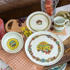 Everything Kitchens Modern Flat 11" Dinner Plates (Set Of 4) | Peace & Love -Dinnerware Sales ps squares 0015 peace and love modern flat lifestyles 3564 2